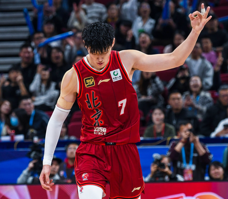 包含本菲卡窗口期调整名单今夜印第安纳步行者强势反弹之后，CBA常规赛冲刺阶段再迎强敌的词条