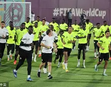 赛前法兰克福备战全明星赛风云突变山东泰山冲刺阶段防线松动，媒体一致点评：尤文图斯止住颓势备战CBA常规赛的简单介绍