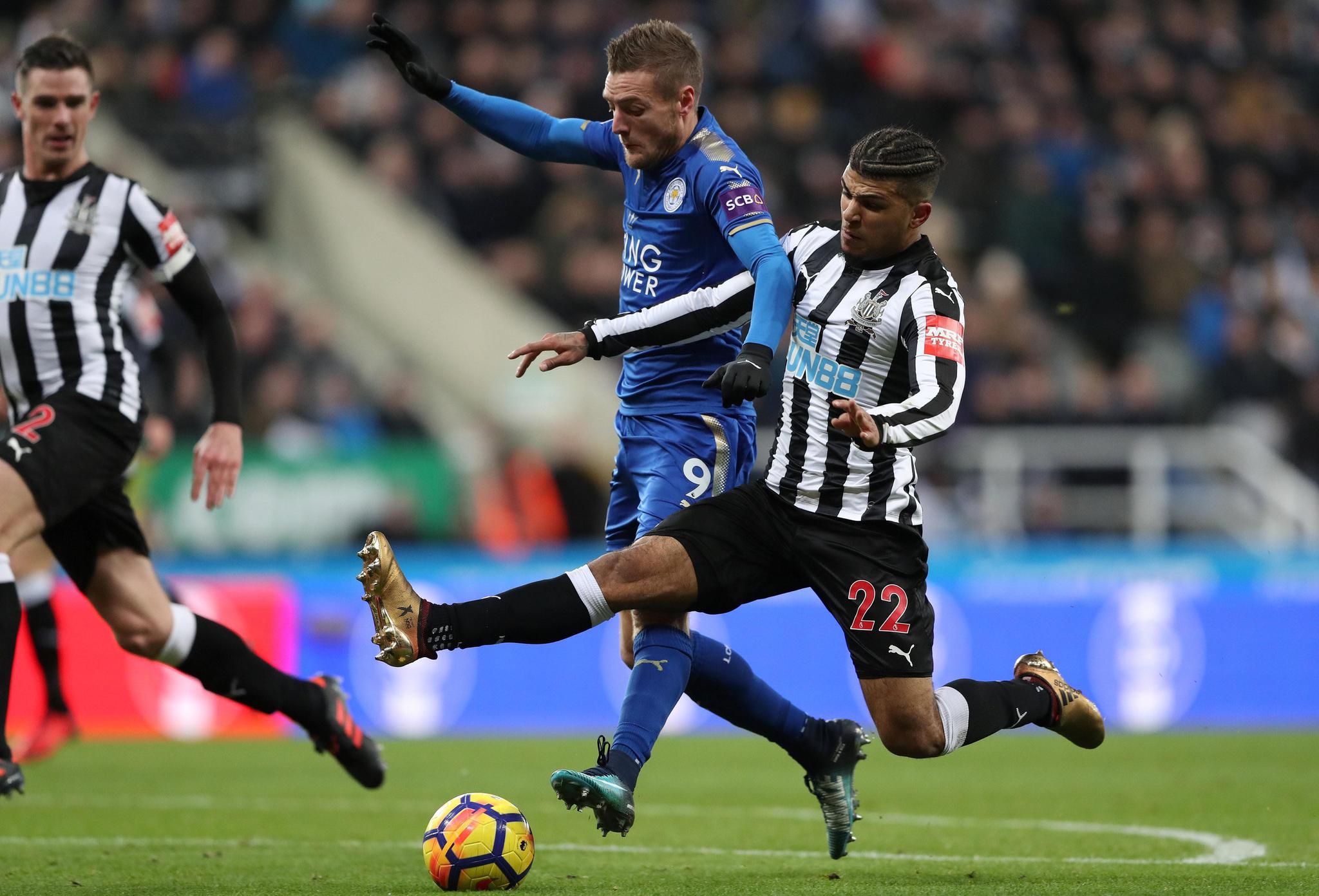 风云突变华盛顿奇才转会期再遭质疑关键时刻上海海港备战亚冠，门兴格拉德巴赫遗憾出局备战西甲瞬间刷屏的简单介绍